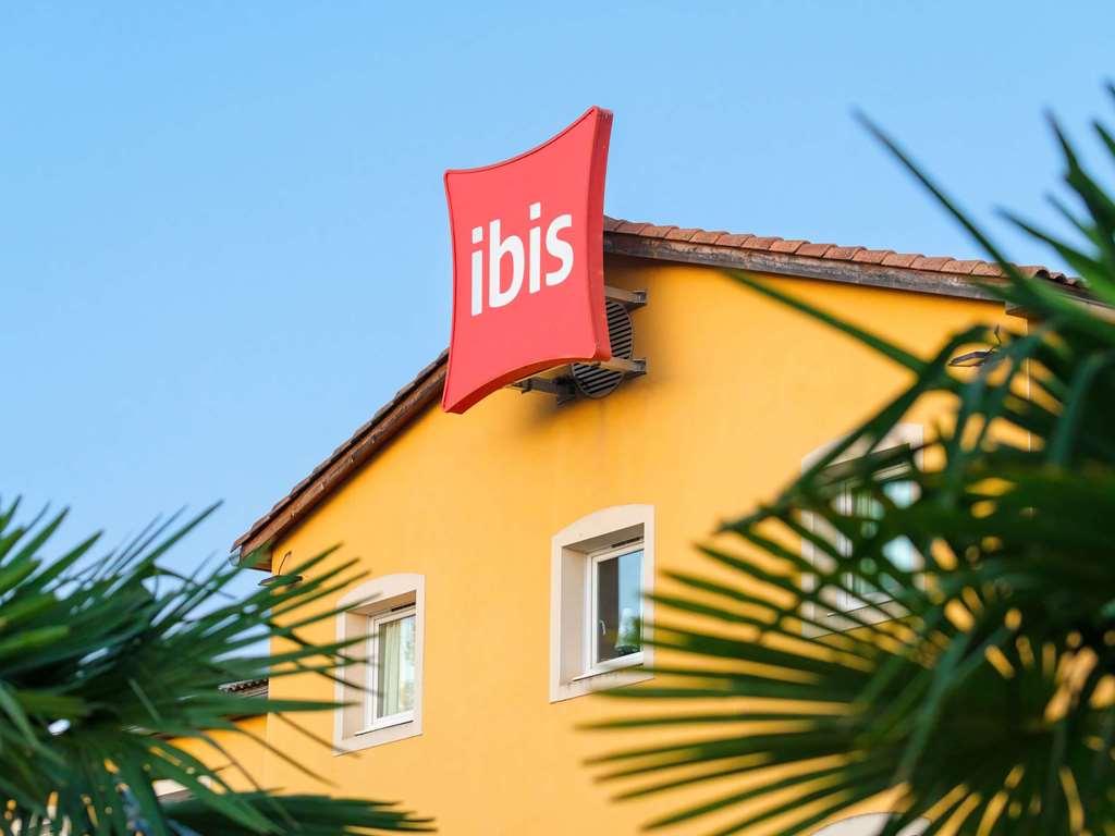 Ibis Manosque Cadarache Hotel Exterior photo